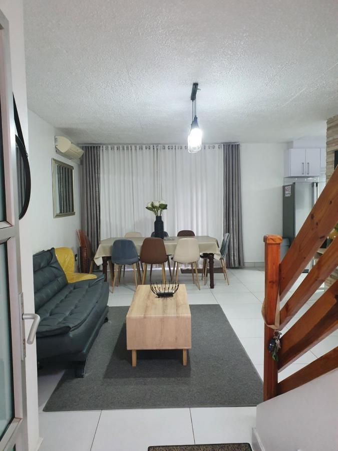 Halaal Haven: Luxury Near Musjid Al Hilaal Apartment