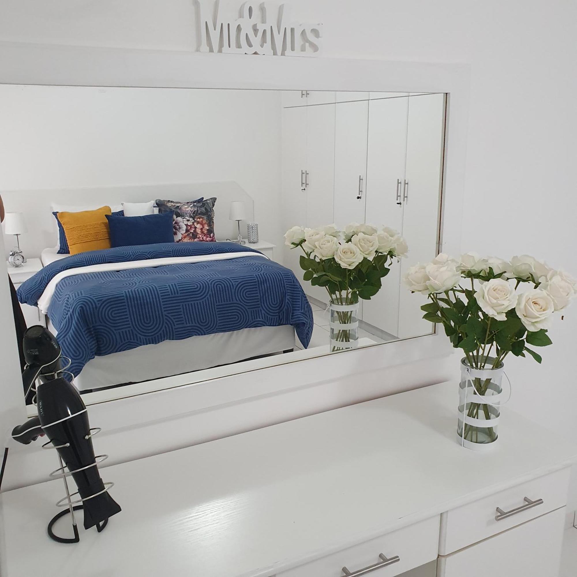 Halaal Haven: Luxury Near Musjid Al Hilaal Apartment *