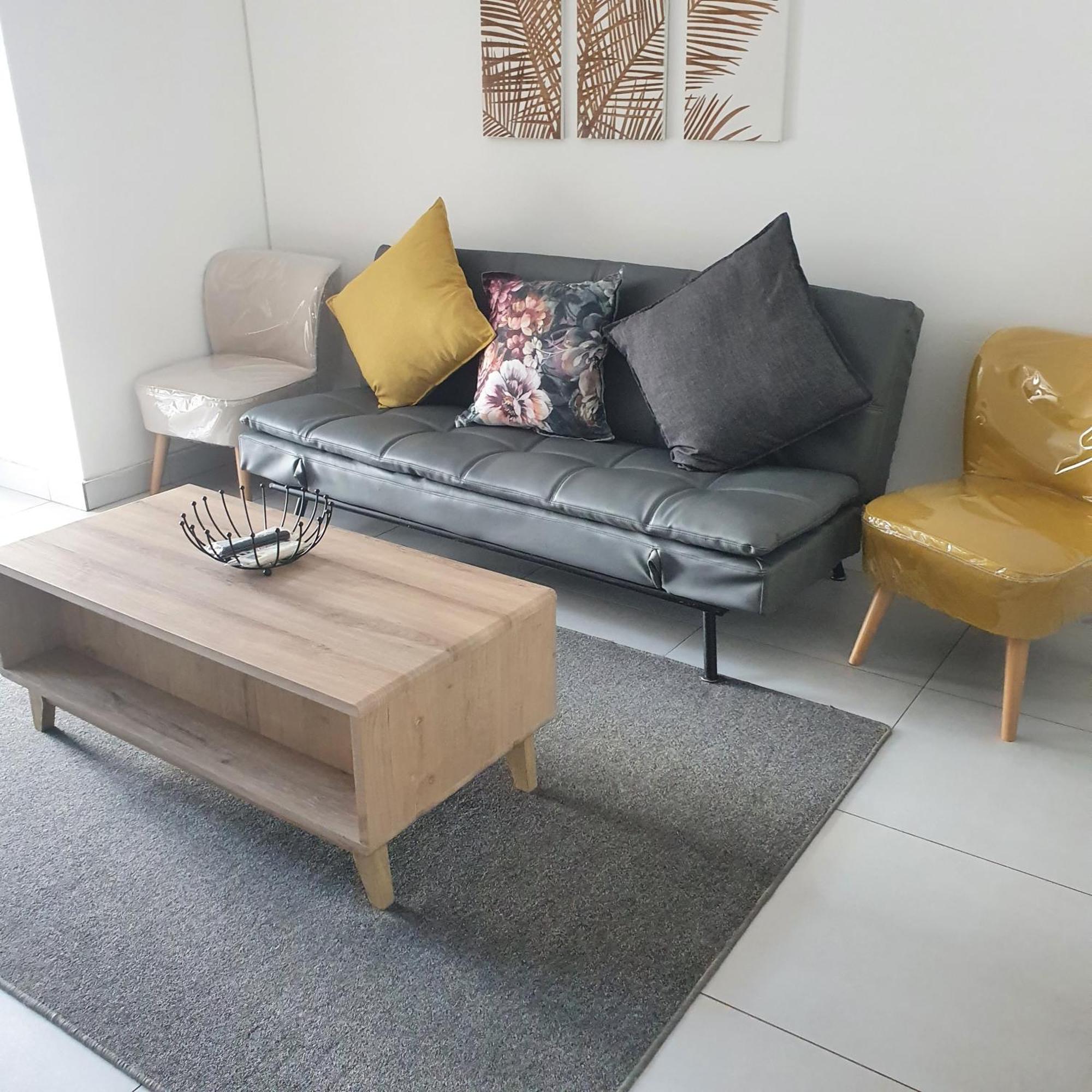Halaal Haven: Luxury Near Musjid Al Hilaal Apartment *